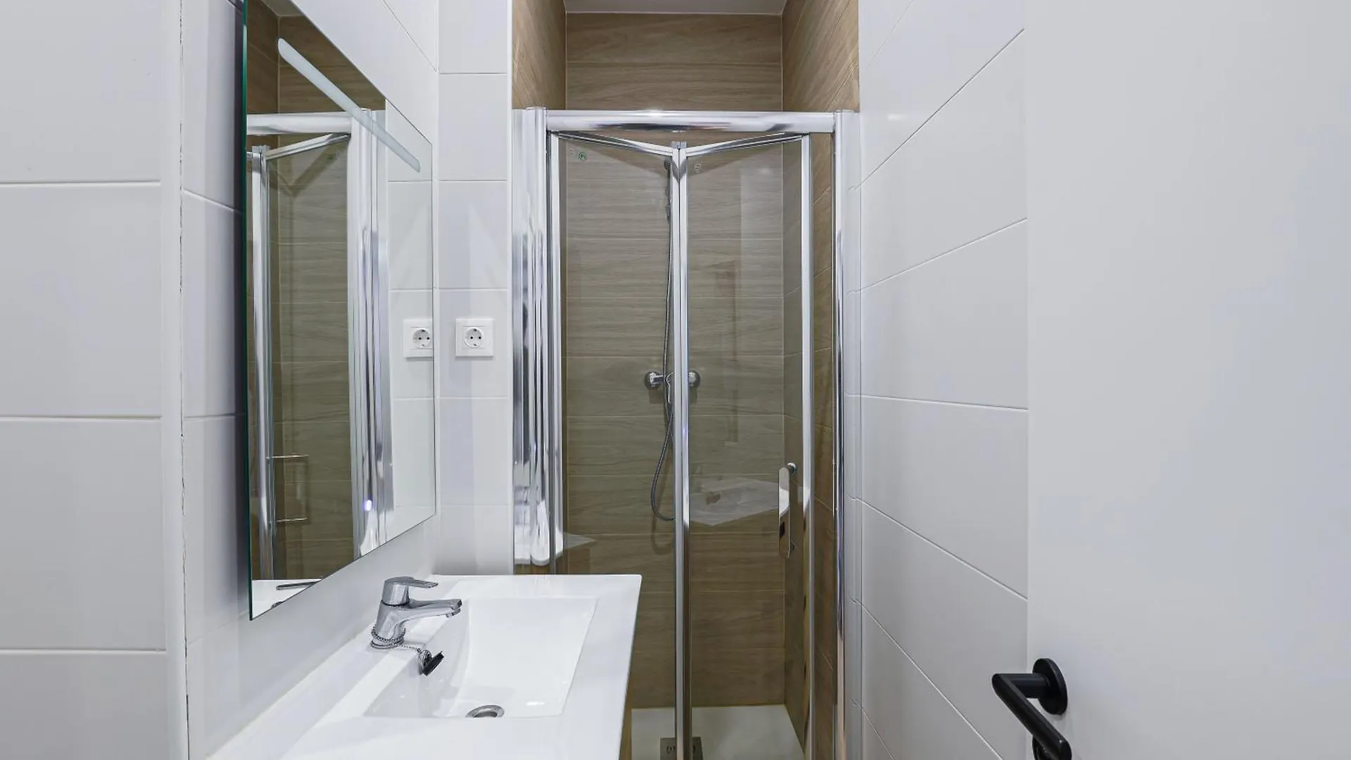Alcam Marina Apartment Barcelona Spain